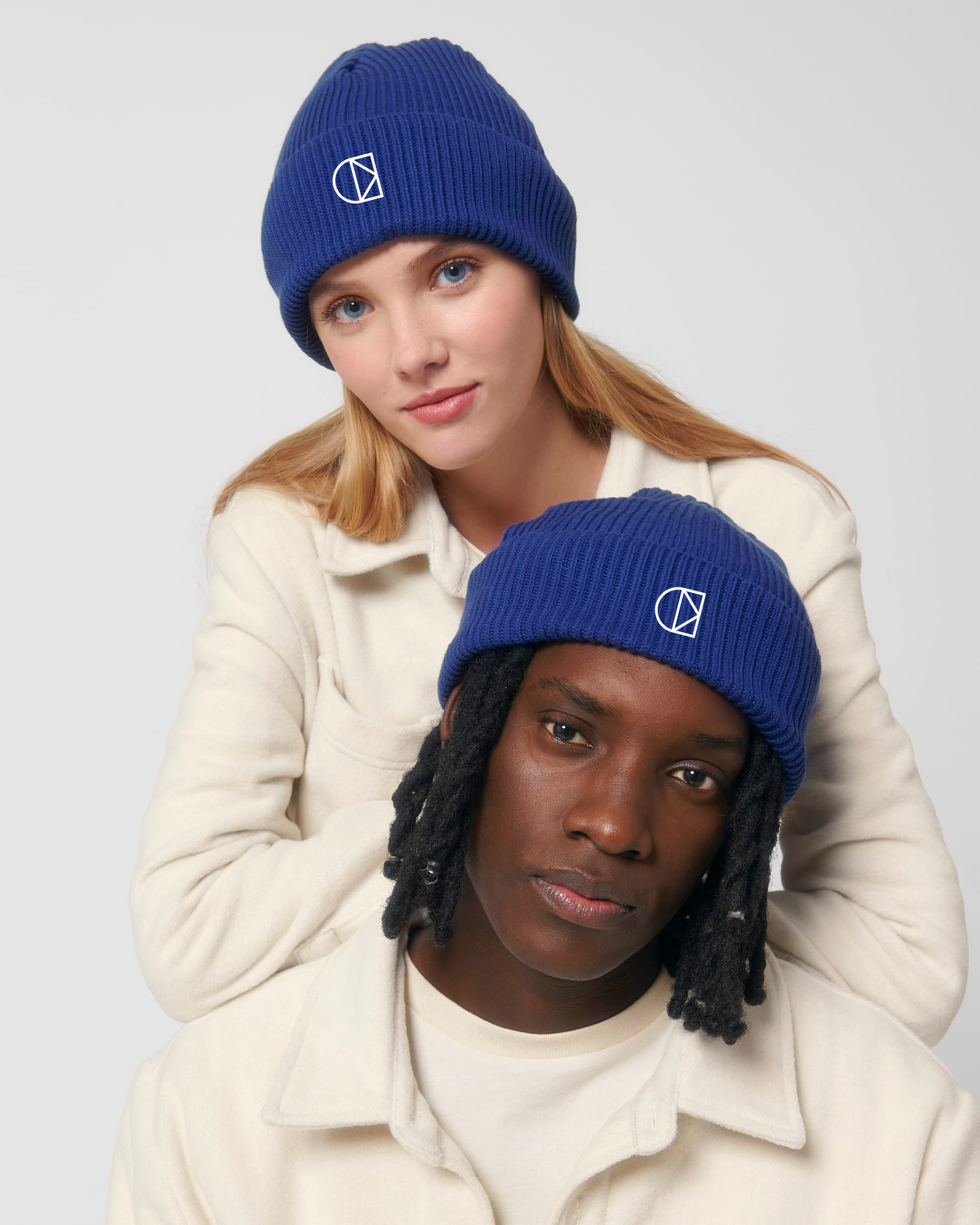 Code beanie in Majorelle Blue